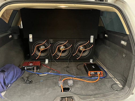 Volvo V70 5 of 6