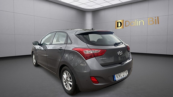 Hyundai i30 3 of 16