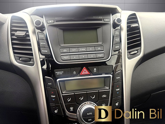 Hyundai i30 12 of 16
