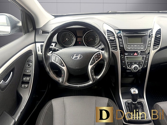 Hyundai i30 10 of 16