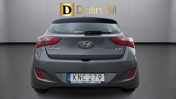 Hyundai i30 4 of 16