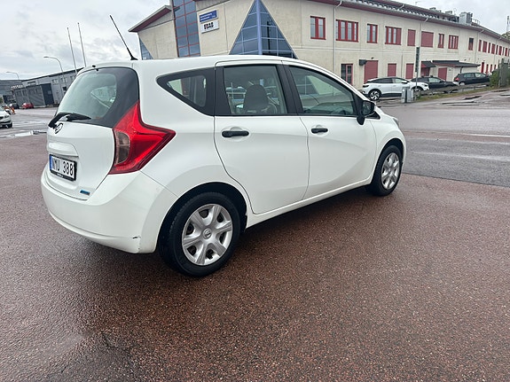 Nissan Note 2 of 9