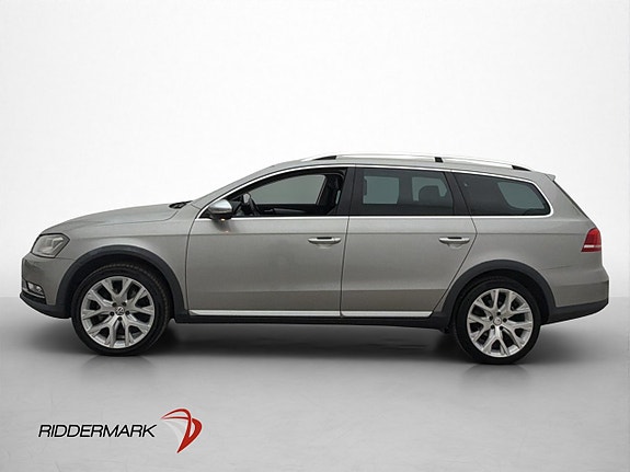 Volkswagen Passat Alltrack 5 of 30