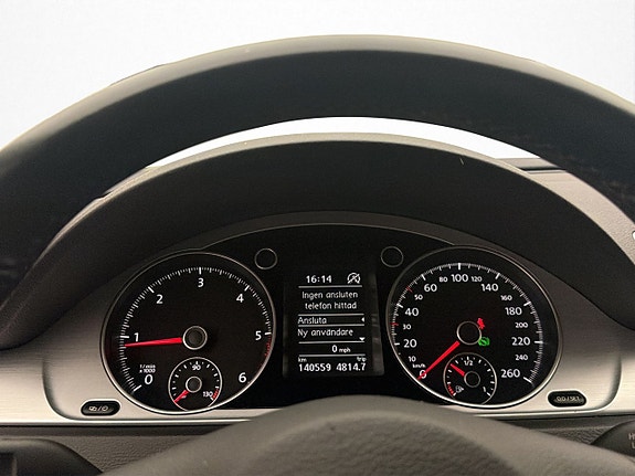 Volkswagen Passat Alltrack 18 of 30