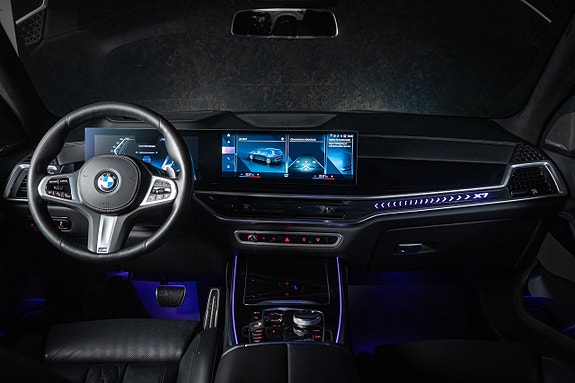 BMW X7 30 of 30
