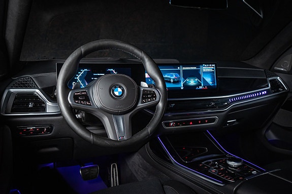 BMW X7 24 of 30