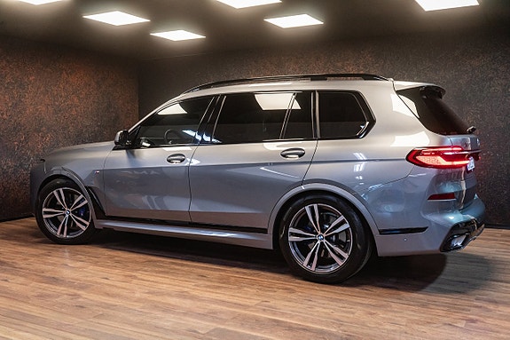 BMW X7 8 of 30