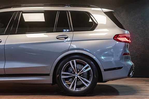 BMW X7 12 of 30