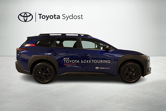 Toyota bZ4X Touring 9 of 11