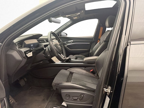 Audi e-tron Sportback 13 of 30