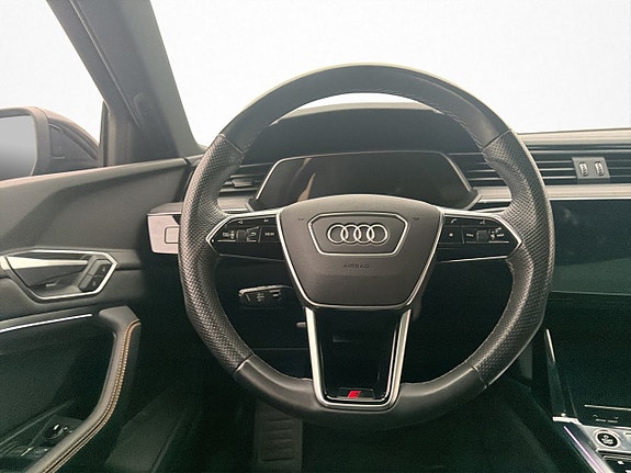 Audi e-tron Sportback 16 of 30