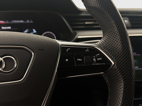 Audi e-tron Sportback 23 of 30