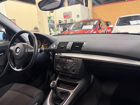 BMW 116i 6 of 10