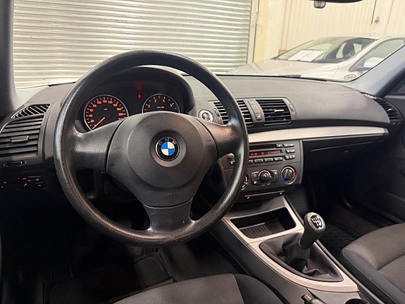 BMW 116i 5 of 10
