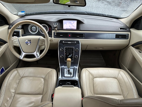Volvo XC70 5 of 7