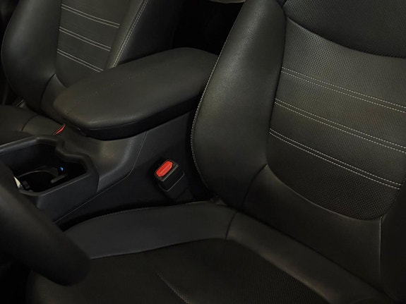 Toyota RAV4 15 of 23