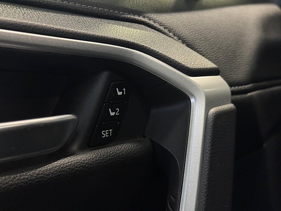 Toyota RAV4 13 of 23