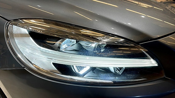 Volvo V40 Cross Country 14 of 18