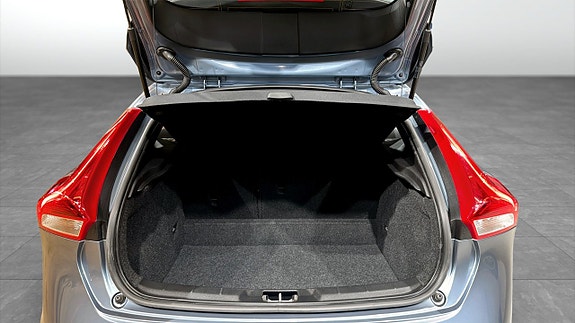 Volvo V40 Cross Country 12 of 18