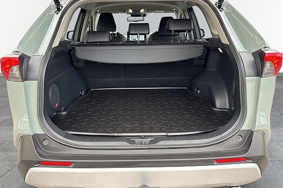 Toyota RAV4 11 of 22