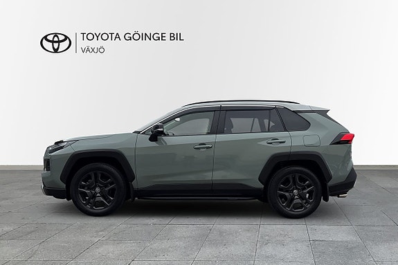 Toyota RAV4 4 of 22