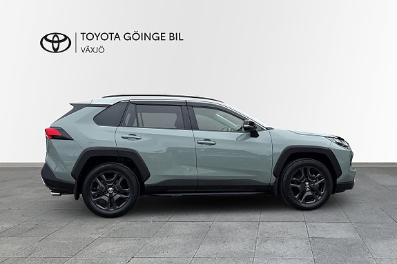Toyota RAV4 18 of 22