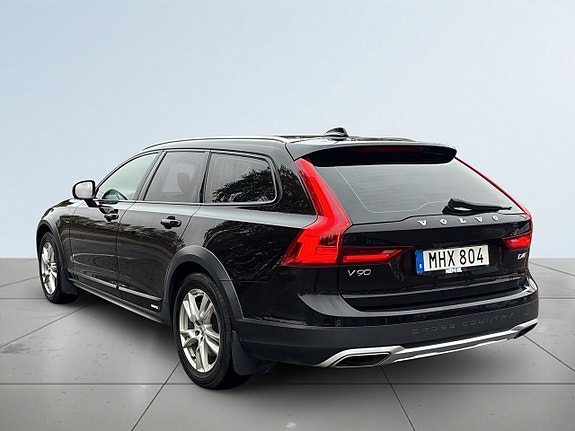 Volvo V90 Cross Country 5 of 23