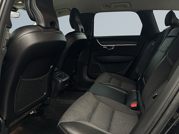 Volvo V90 Cross Country 13 of 23