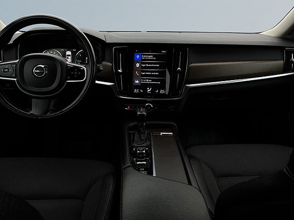 Volvo V90 Cross Country 8 of 23