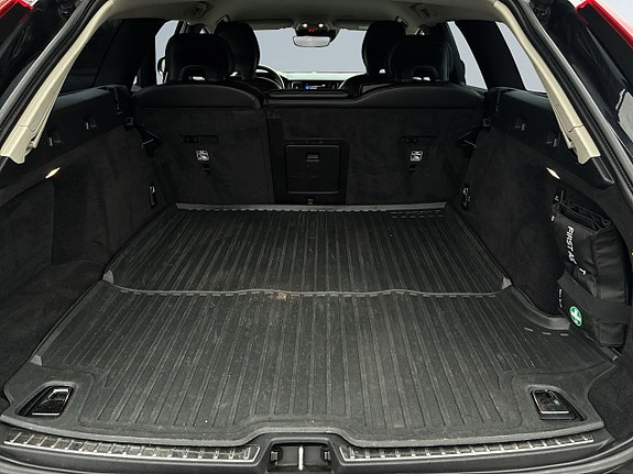 Volvo V90 Cross Country 12 of 23
