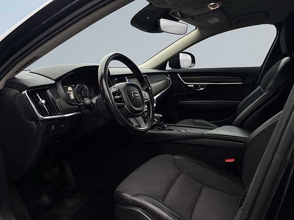 Volvo V90 Cross Country 7 of 23