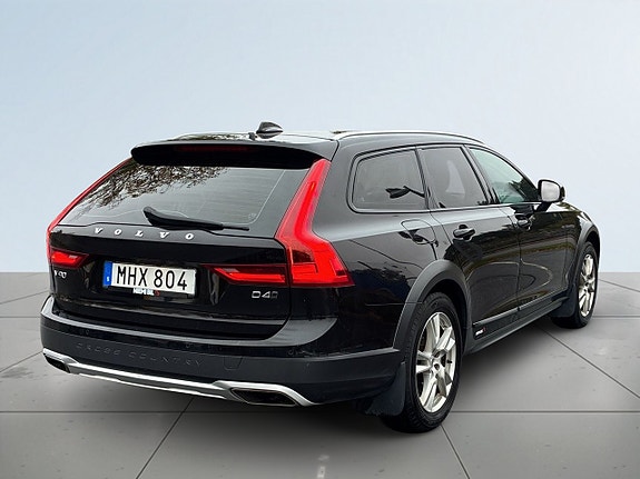 Volvo V90 Cross Country 6 of 23