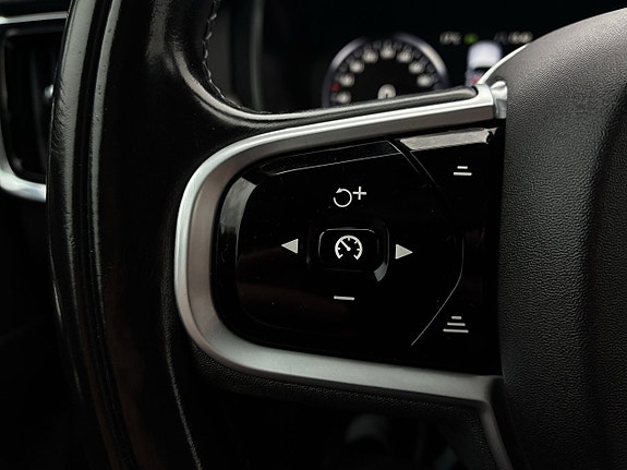 Volvo V90 Cross Country 21 of 23