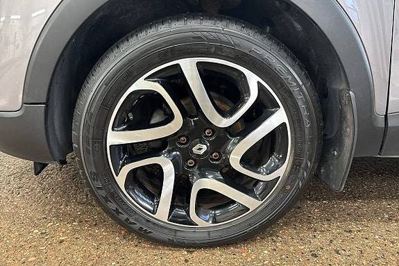 Renault Captur 9 of 21