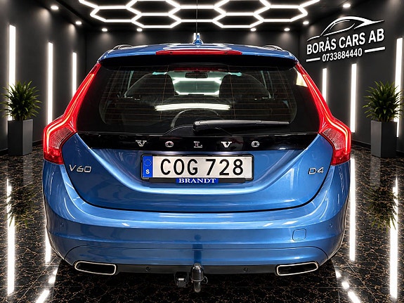 Volvo V60 5 of 17