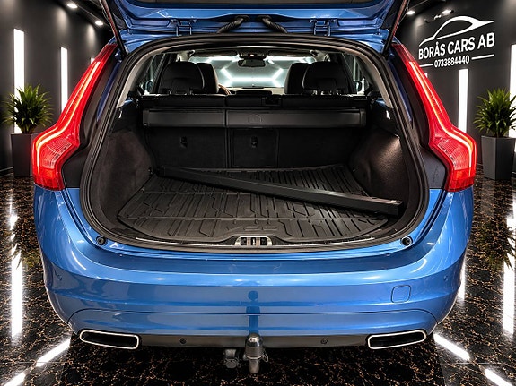 Volvo V60 4 of 17