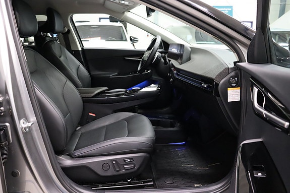 Kia EV6 8 of 30