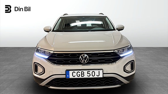 Volkswagen T-Roc 4 of 12