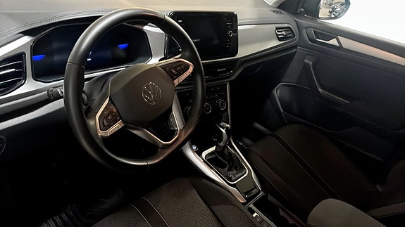 Volkswagen T-Roc 7 of 12