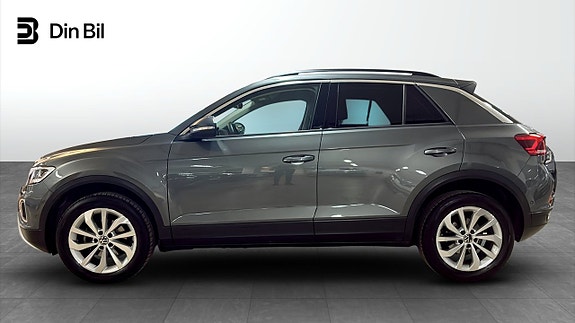 Volkswagen T-Roc 2 of 12