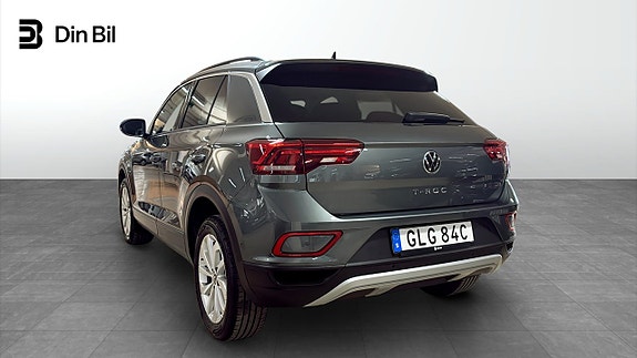 Volkswagen T-Roc 3 of 12