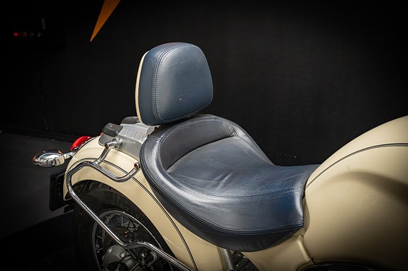 BMW R 1200 C 14 of 16