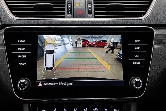 Skoda Superb 22 of 26
