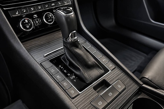 Skoda Superb 16 of 26