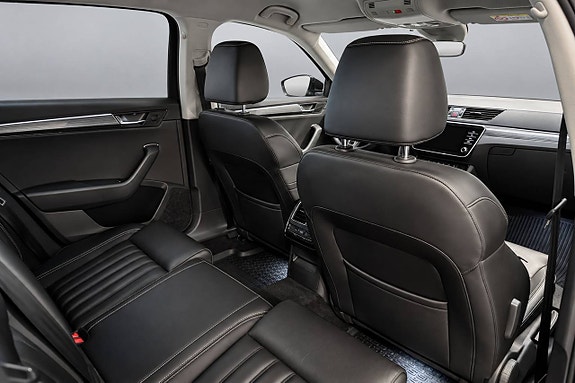 Skoda Superb 13 of 26