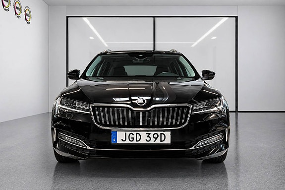 Skoda Superb 5 of 26