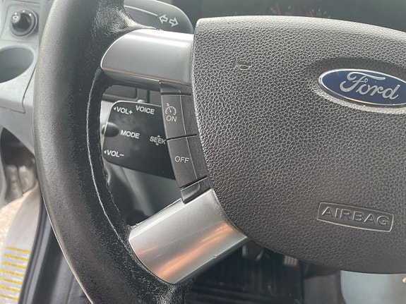 Ford Transit 12 of 16