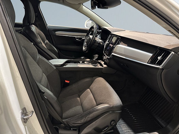 Volvo V90 10 of 20