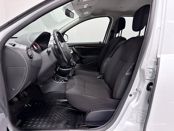 Dacia Duster 14 of 26