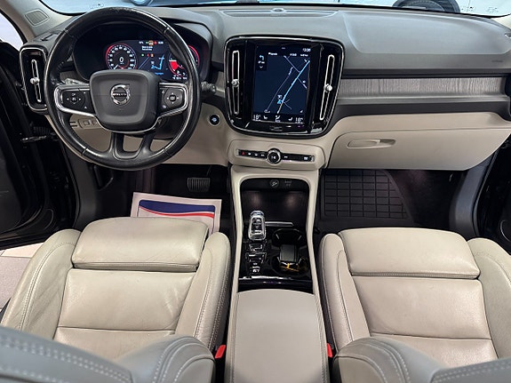 Volvo XC40 9 of 26